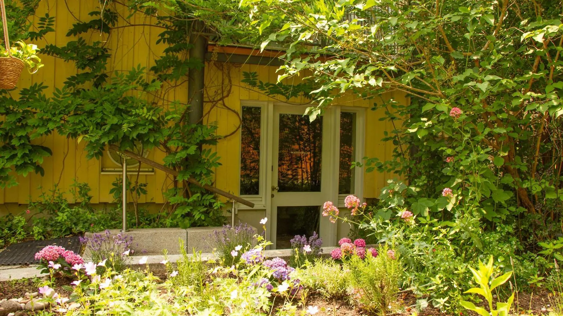 게스트하우스 Vis-A-Vis Schloss Nymphenburg - Rondellapartments 뮌헨